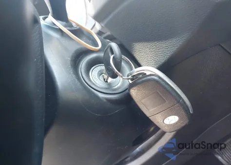 2018 Hyundai Santa Fe Sport 2.4L z USA, uszkodzony, nr VIN 5NMZT3LBXJH075321